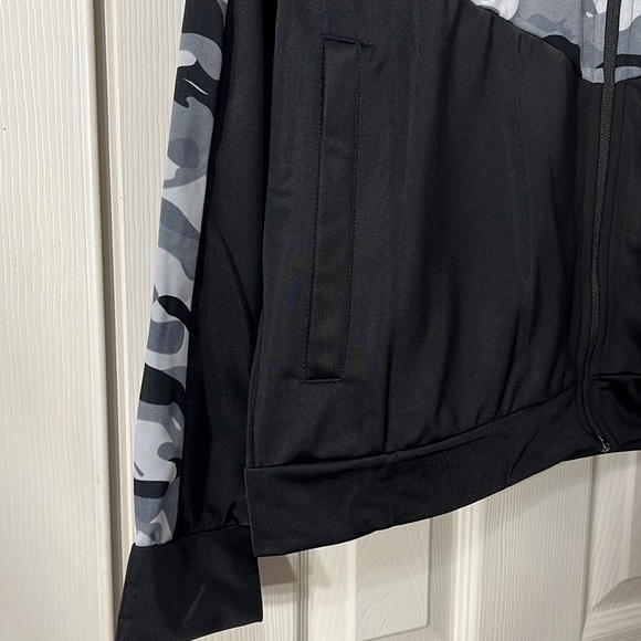 PUMA Men’s Contrast Camo Blocked Jacket - size L - Picture 6 of 12